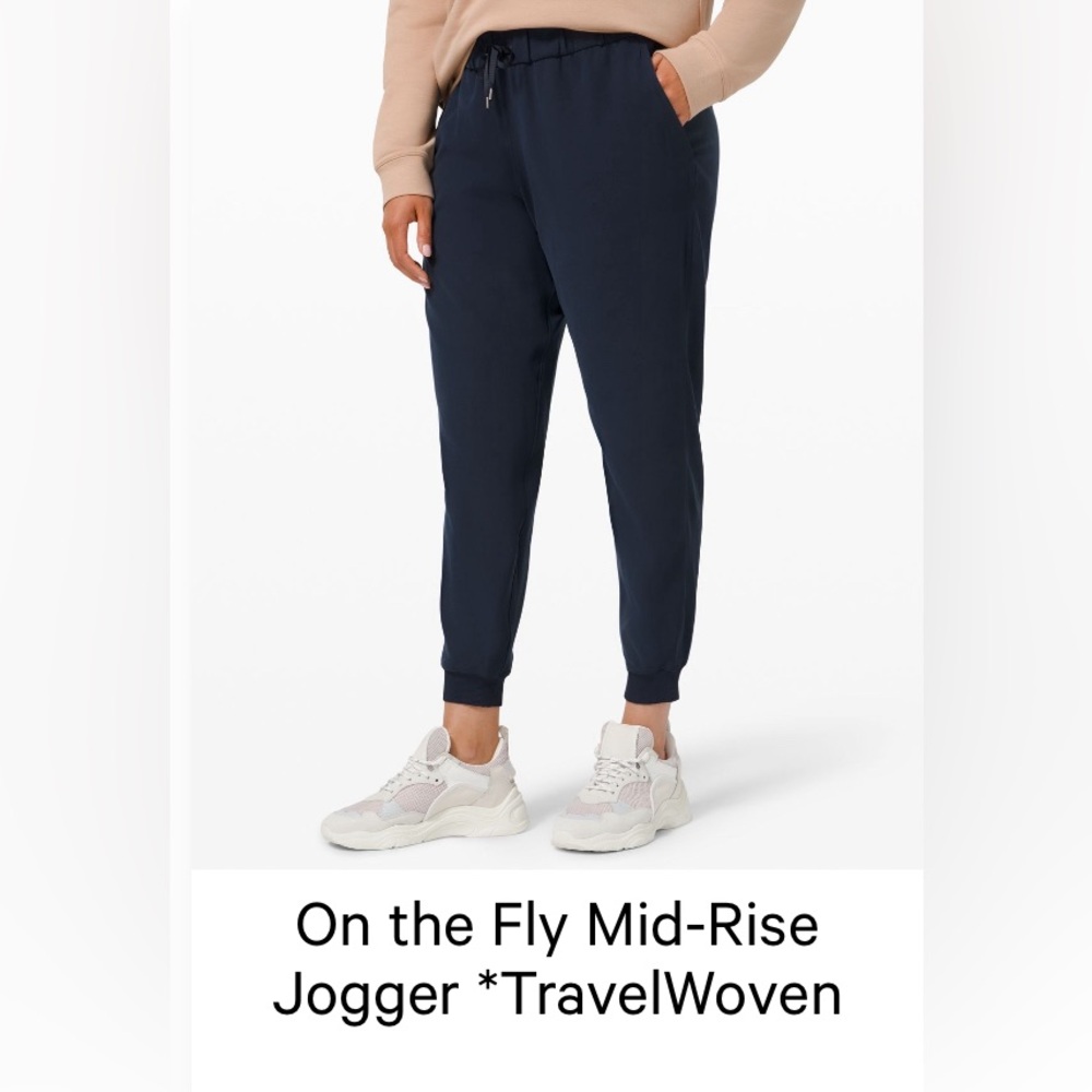 NWOT LULULEMON ON THE FLY JOGGERS